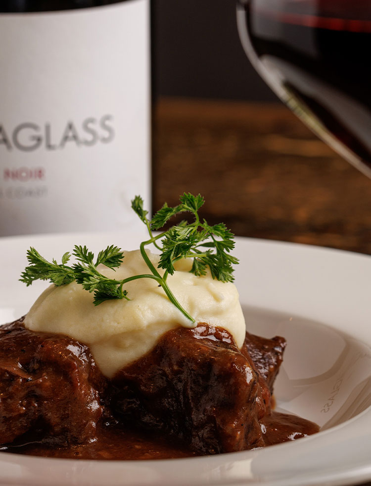 赤ワインとほほ肉ワイン煮込み